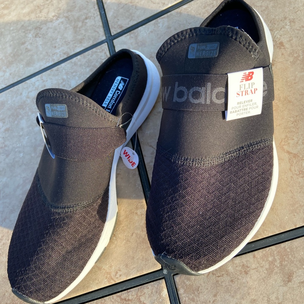 New balance flip strap sneakers, size 9.5D wide.